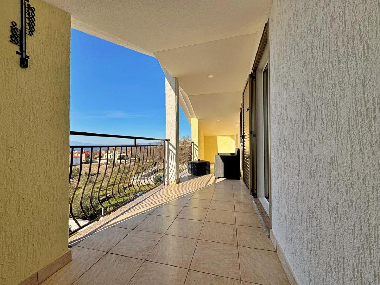 Apartments Pavle Malinska Exterior photo