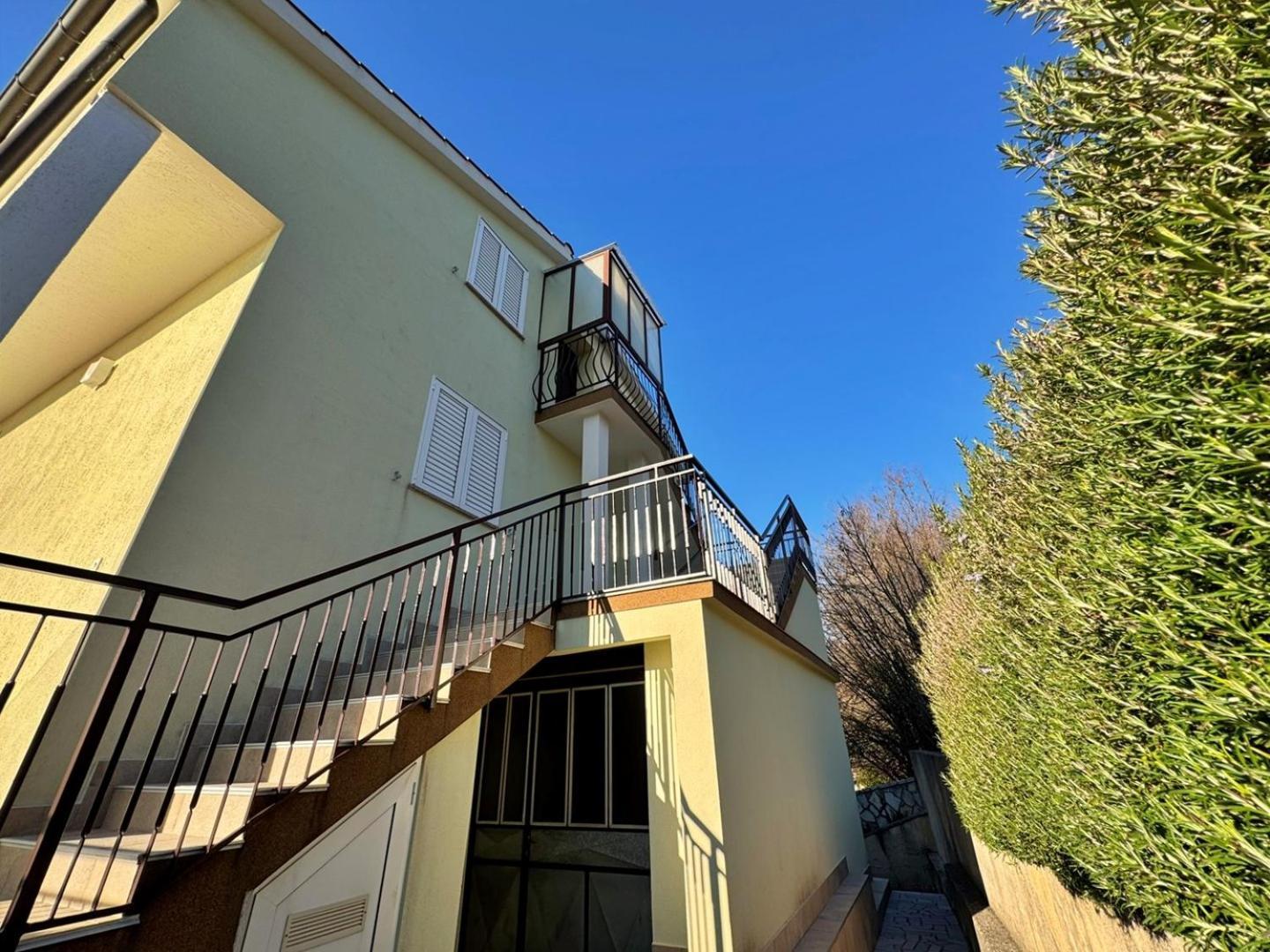 Apartments Pavle Malinska Exterior photo