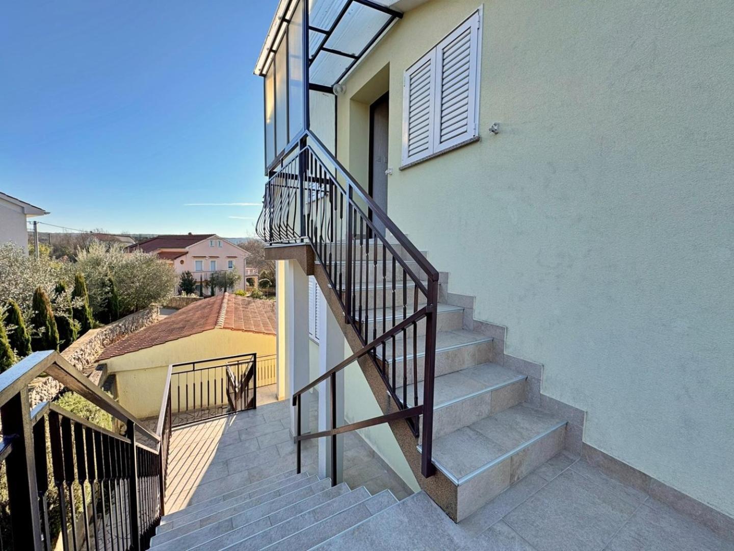 Apartments Pavle Malinska Exterior photo