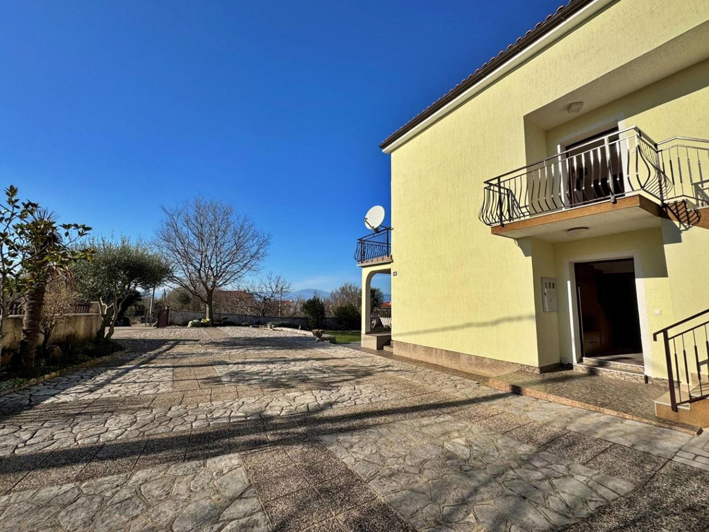Apartments Pavle Malinska Exterior photo